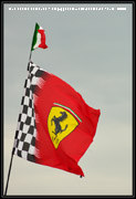Drapeaux Ferrari et