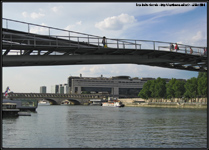 Passerelle Simone de Beauvoir