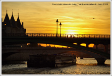 Coucher du soleil sur la seine à Paris 