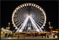 Grande Roue et boutiques de Noël