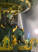 Fontaine sud de la Place de la Concorde