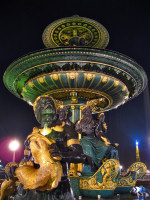Fontaine sud de la Place de la Concorde