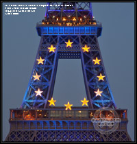 tour eiffel bleu avec les 12 etoiles