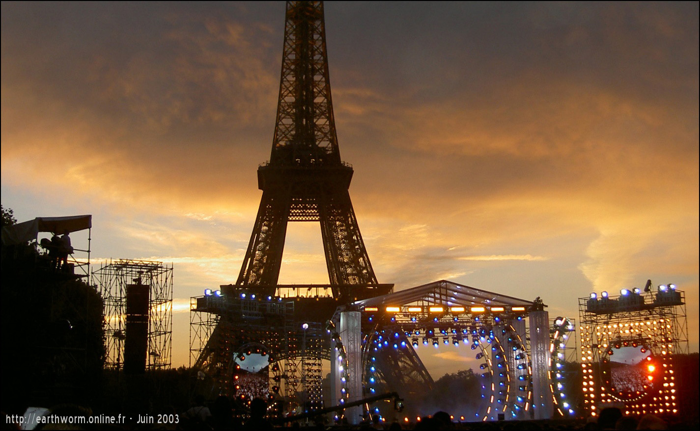 Earthworm Video La Galerie Photo Tour Eiffel