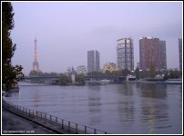 La nuit commence a tomber sur Paris